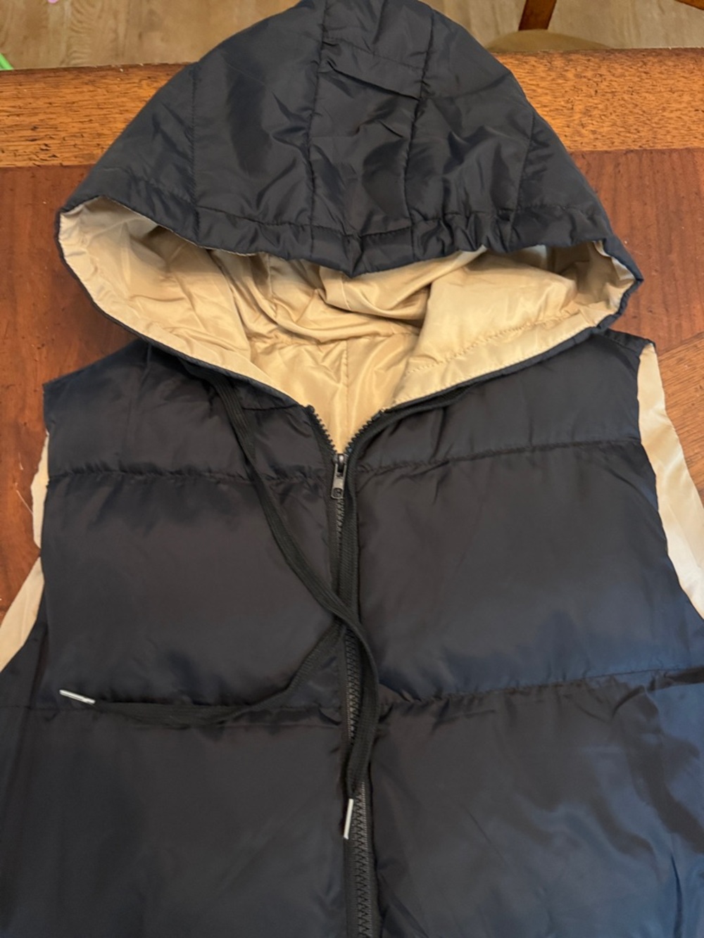 Men's Black Puffer Vest Jacket - Lightweight Quilted Sleeveless Coat - Picture 2 of 3